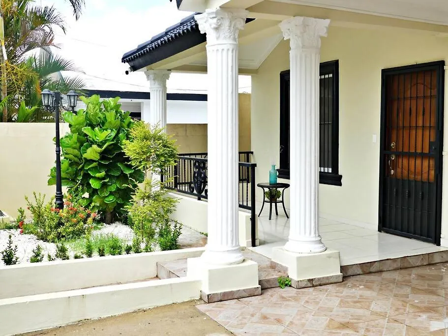 Gurabo City Gurabo al Medio Holiday home